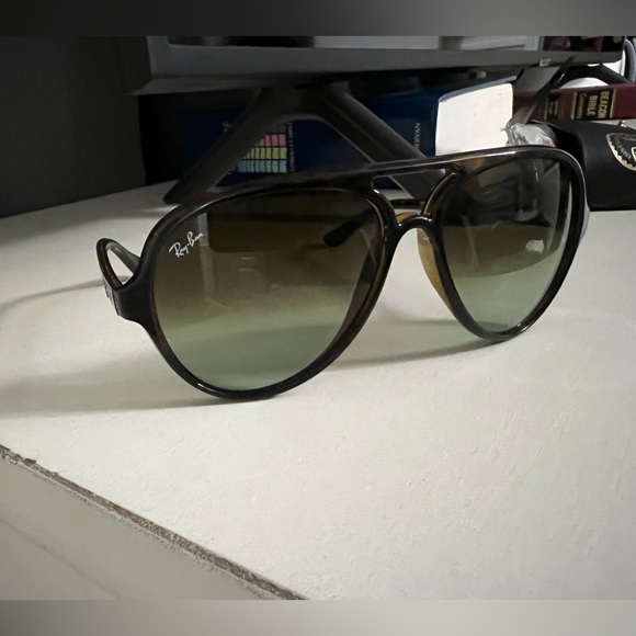 Sunglasses-Ray-Ban RB4125 Cats 5000 Aviator - Picture 2 of 2